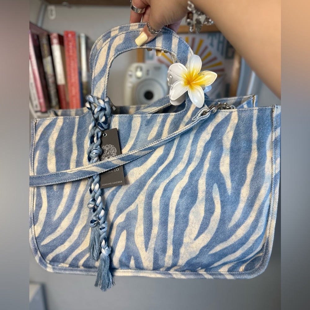 NWT Vince Camuto Tote Bag